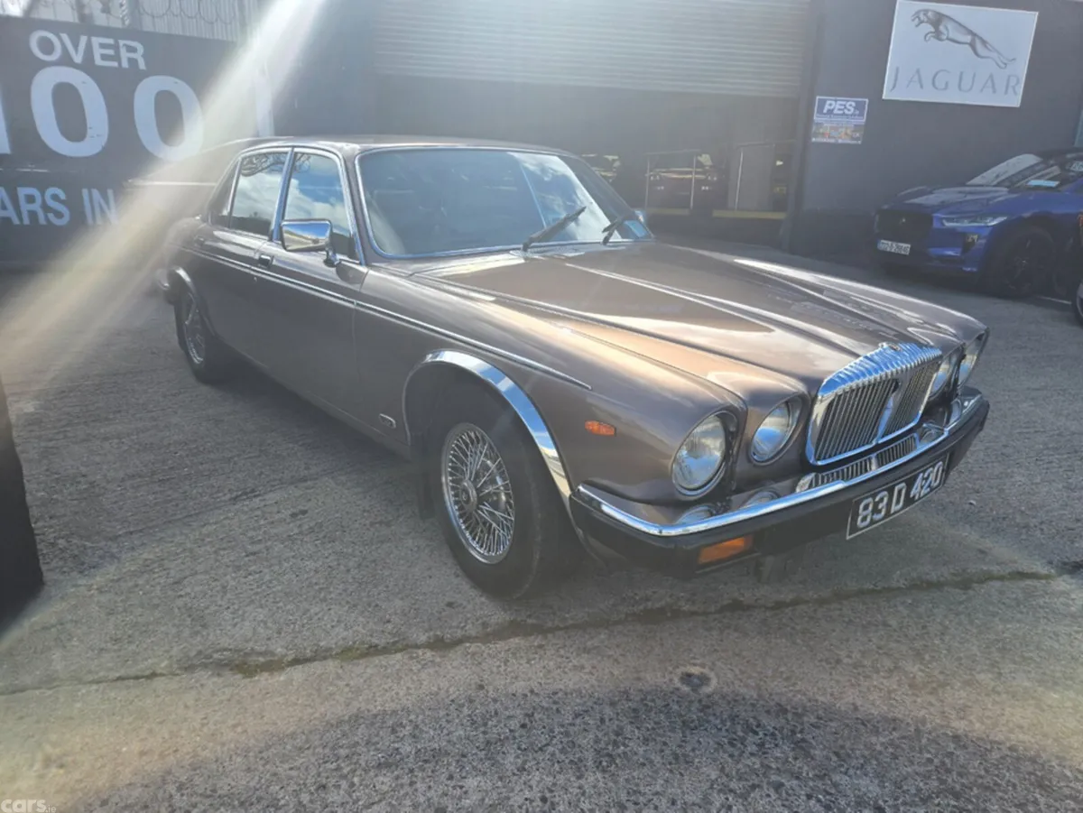 Daimler Other Saloon, Petrol, 1983, Brown