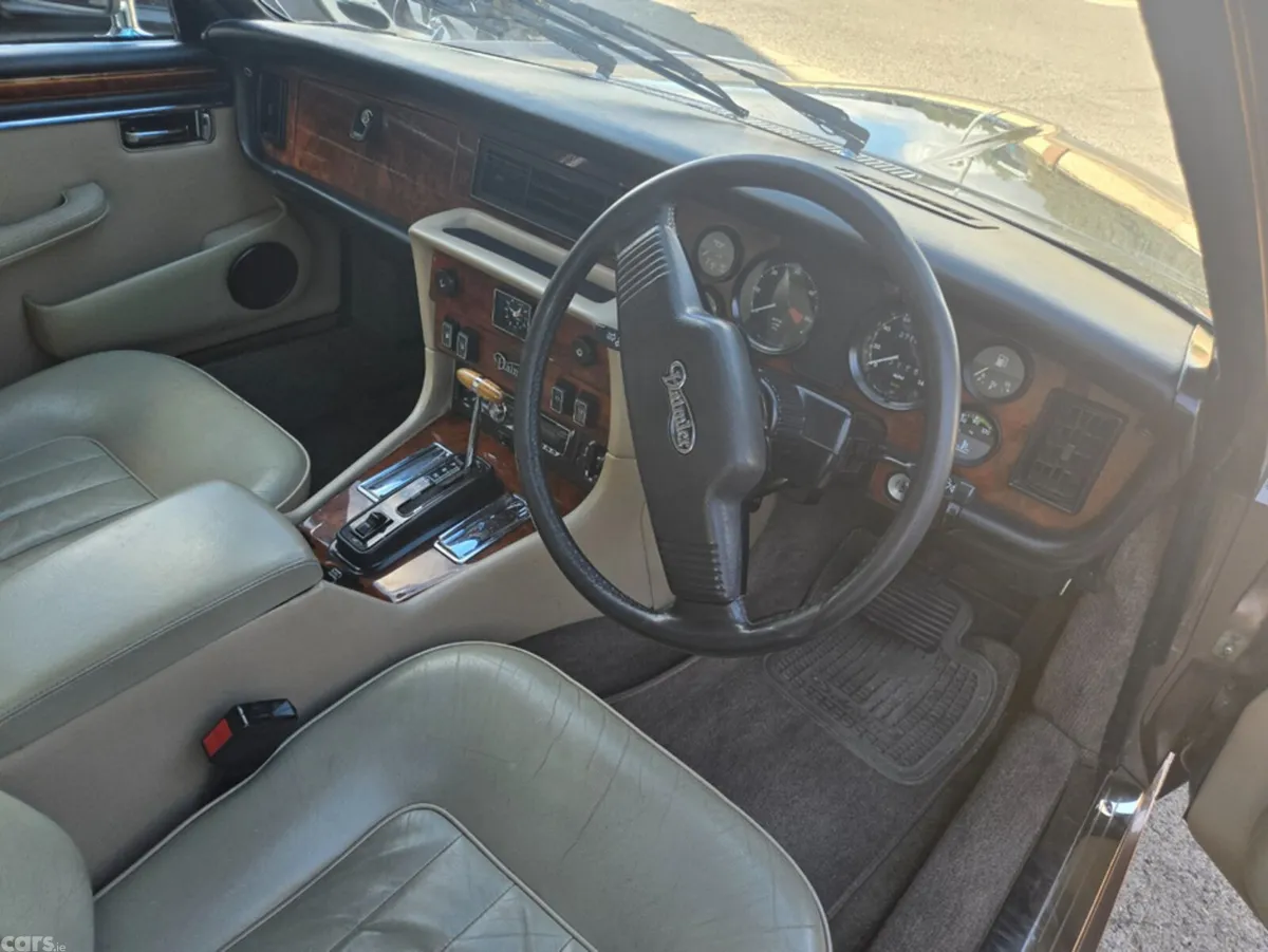 Daimler Other Saloon, Petrol, 1983, Brown