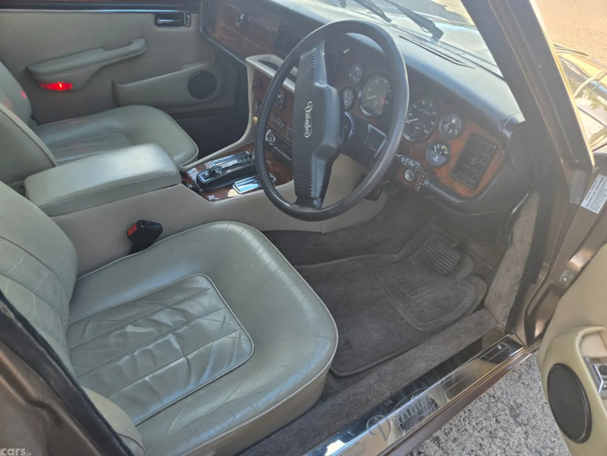 Daimler Other Saloon, Petrol, 1983, Brown