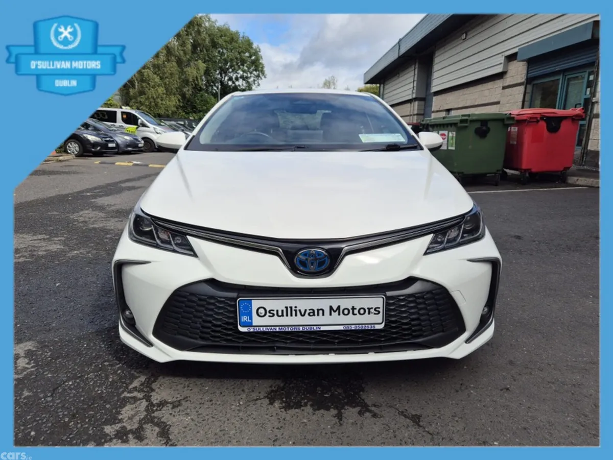 Toyota Corolla Saloon, Petrol Hybrid, 2023, White