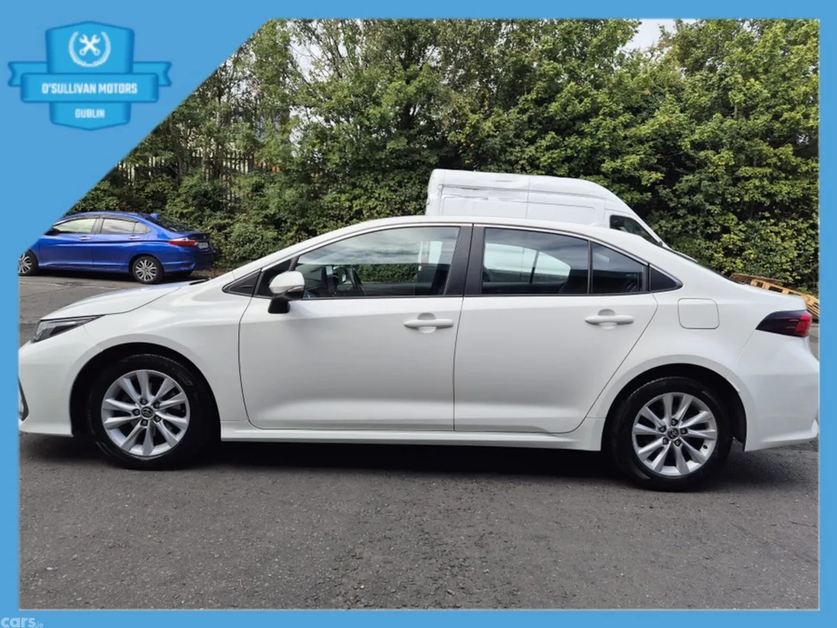Toyota Corolla Saloon, Petrol Hybrid, 2023, White