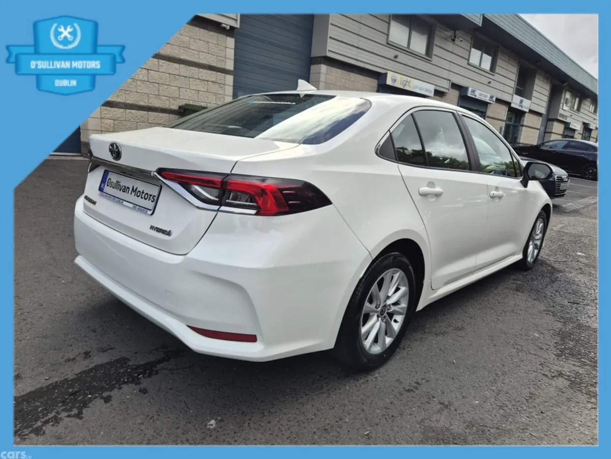Toyota Corolla Saloon, Petrol Hybrid, 2023, White