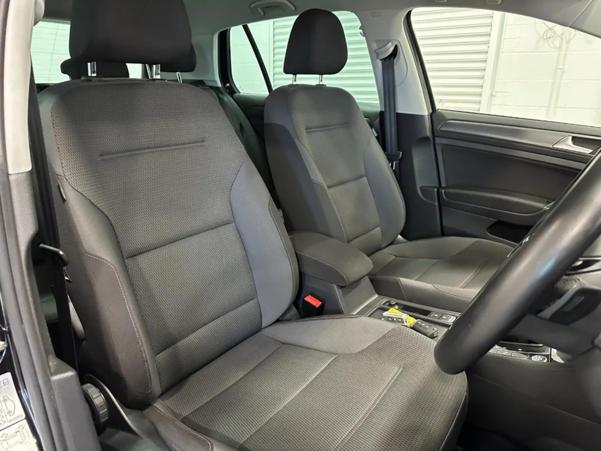 Volkswagen Golf Hatchback, Diesel, 2019, Black