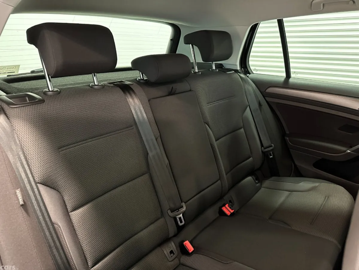 Volkswagen Golf Hatchback, Diesel, 2019, Black