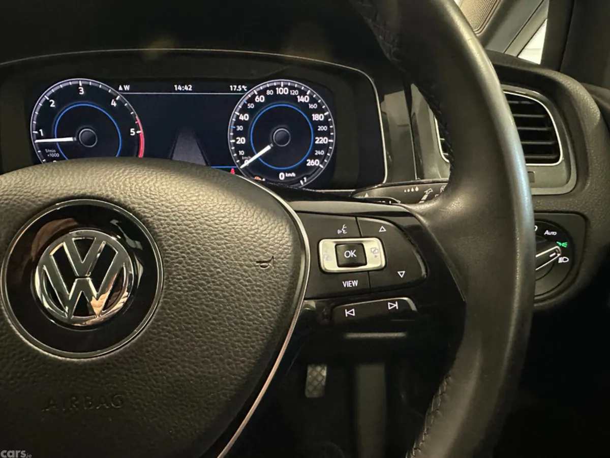 Volkswagen Golf Hatchback, Diesel, 2019, Black
