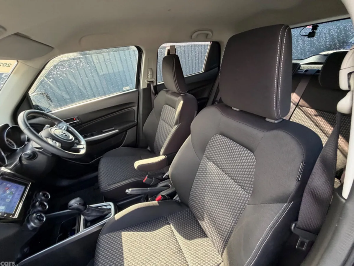 Suzuki Swift Hatchback, Petrol, 2019, Black