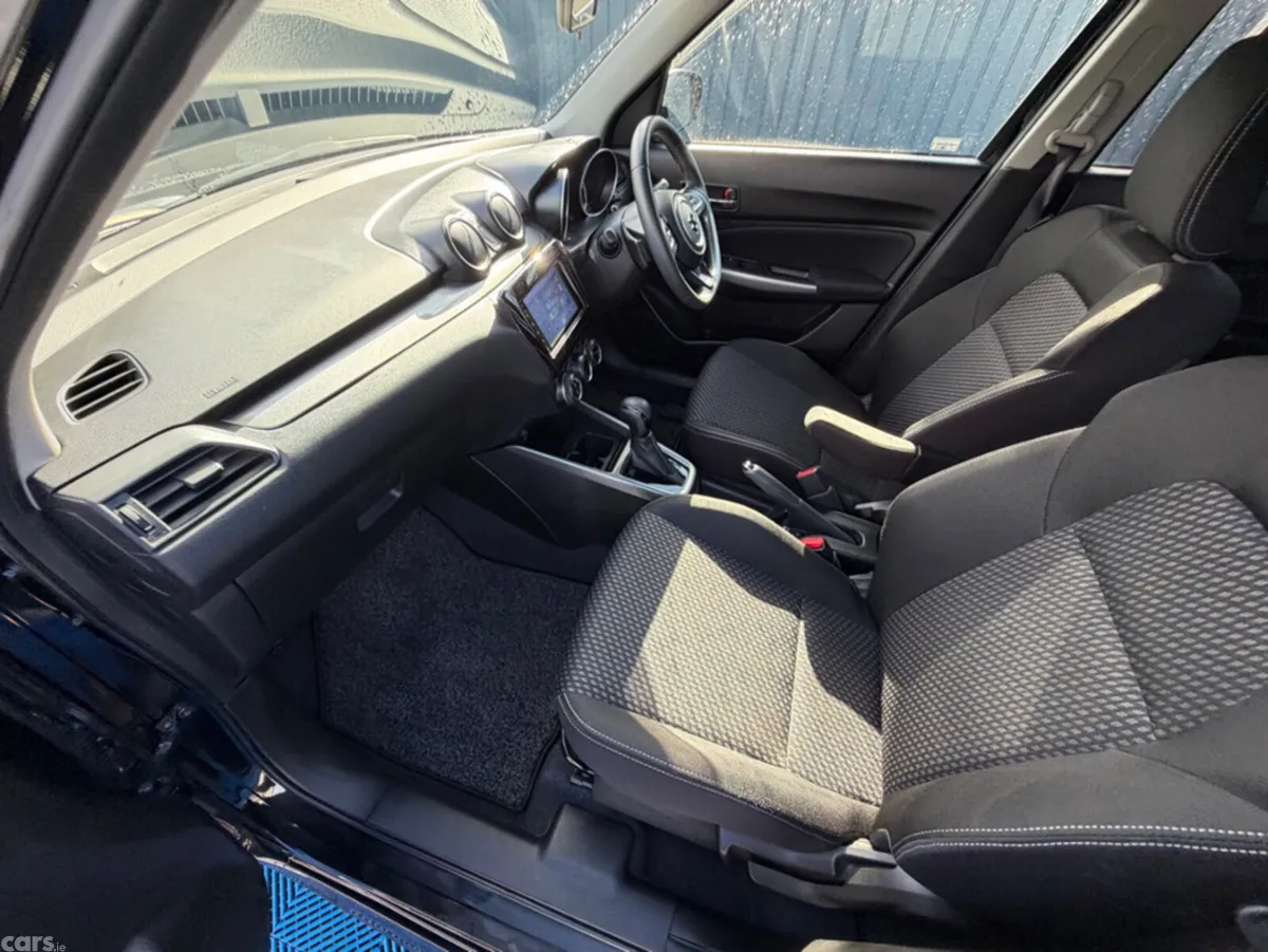 Suzuki Swift Hatchback, Petrol, 2019, Black