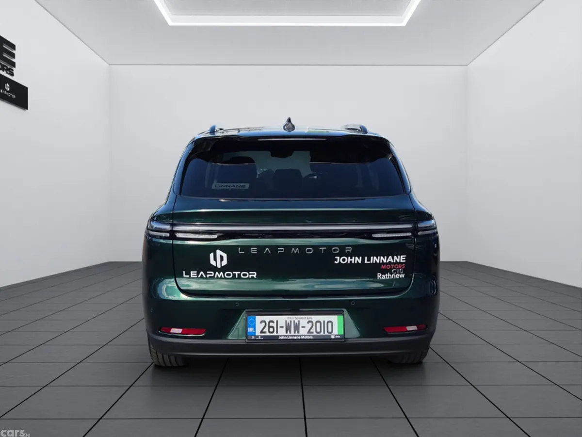 Leapmotor C10 Hatchback, Petrol Plug-in Hybrid, 2026, Green