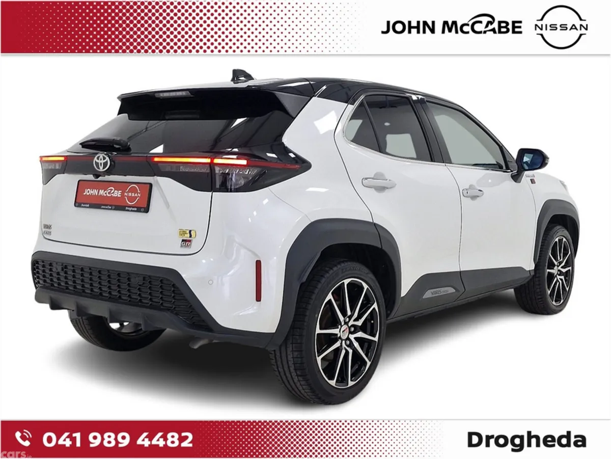 Toyota Yaris Cross Hatchback, Petrol Hybrid, 2023, White