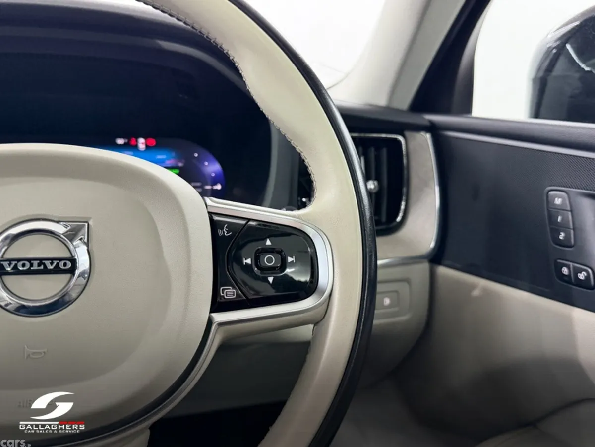 Volvo XC60 SUV, Petrol Plug-in Hybrid, 2023, Black