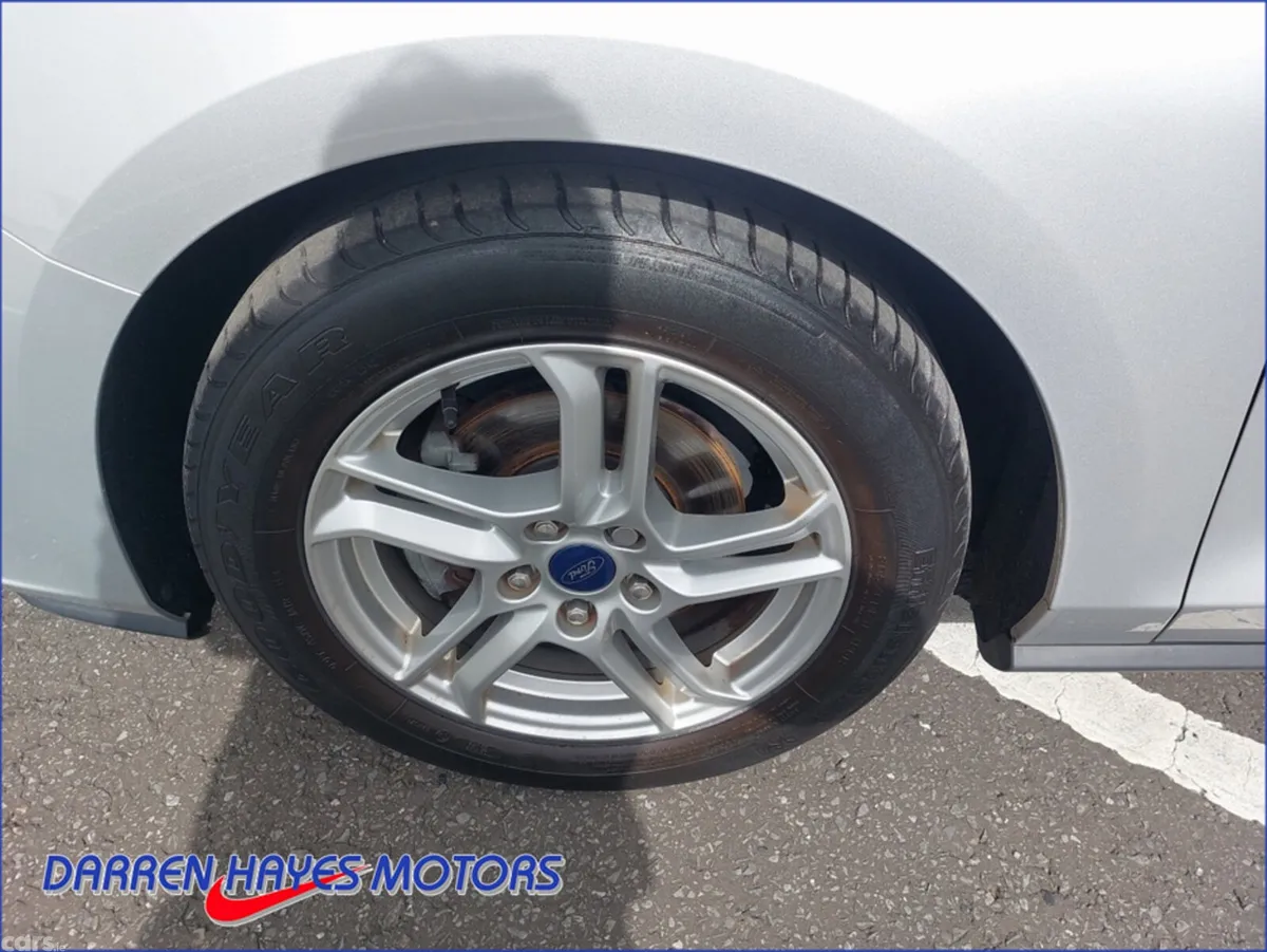 Ford Focus Hatchback, Petrol, 2019, Silver