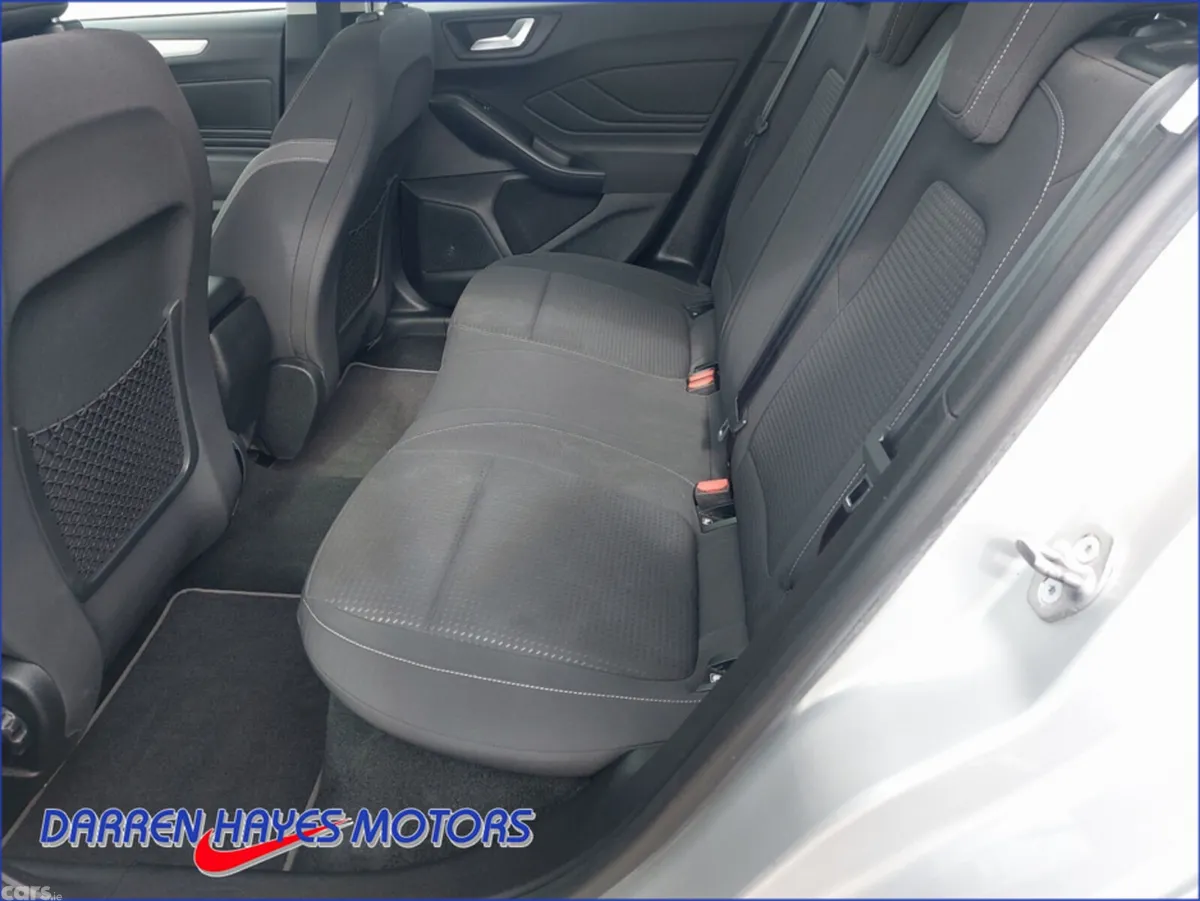 Ford Focus Hatchback, Petrol, 2019, Silver