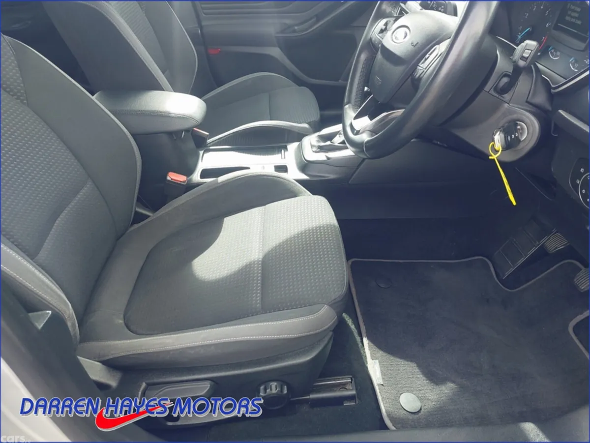 Ford Focus Hatchback, Petrol, 2019, Silver