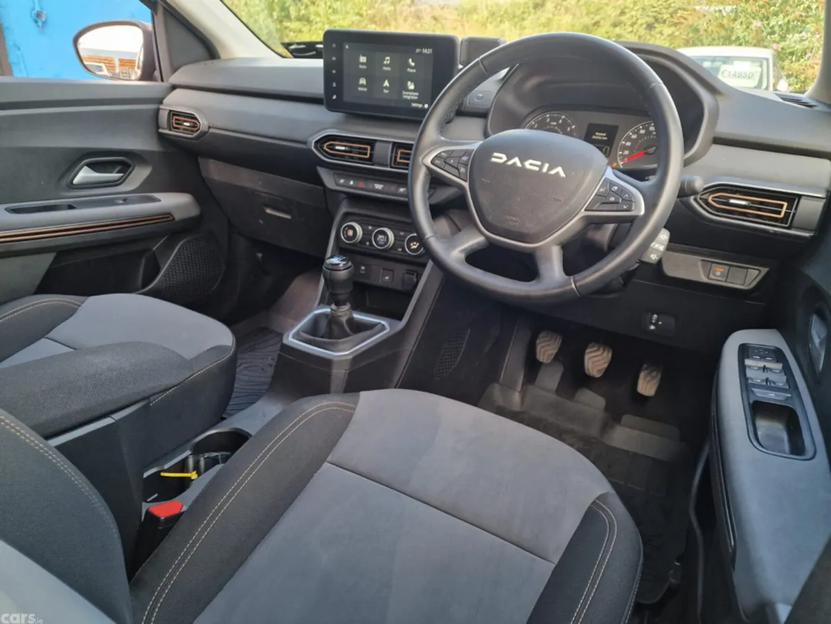 Dacia Jogger MPV, Petrol, 2025, Grey