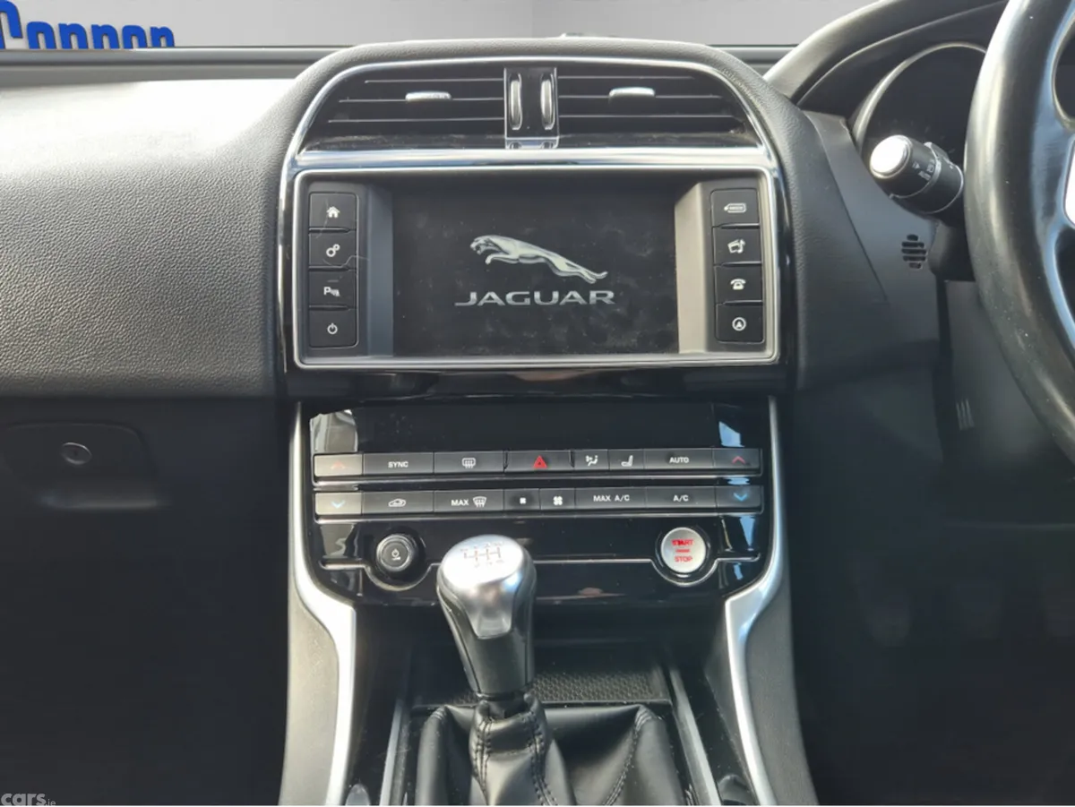 Jaguar XE Saloon, Diesel, 2017, Silver