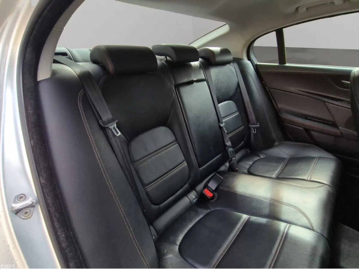 Jaguar XE Saloon, Diesel, 2017, Silver