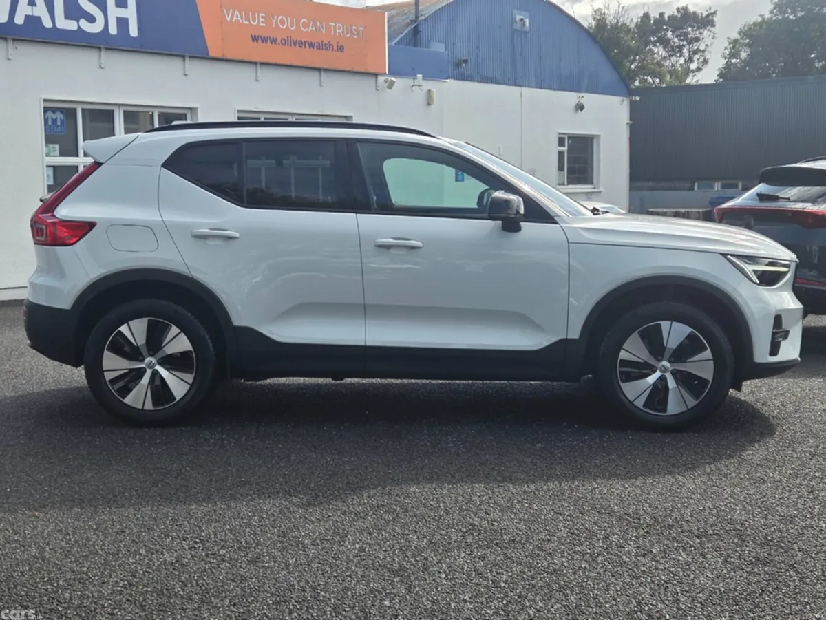 Volvo XC40 Estate, Petrol Plug-in Hybrid, 2023, White