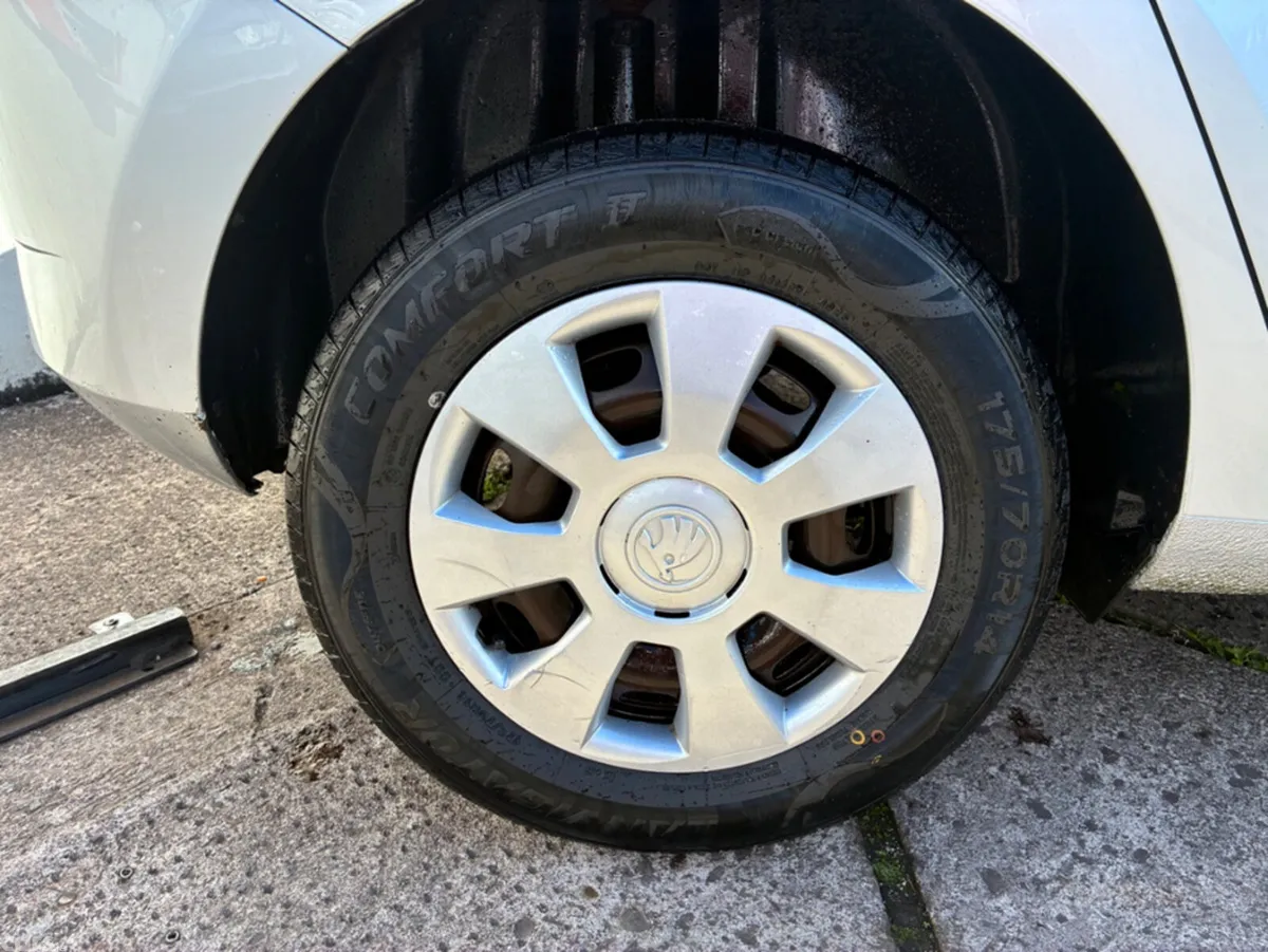 Skoda Fabia Hatchback, Petrol, 2018, Grey