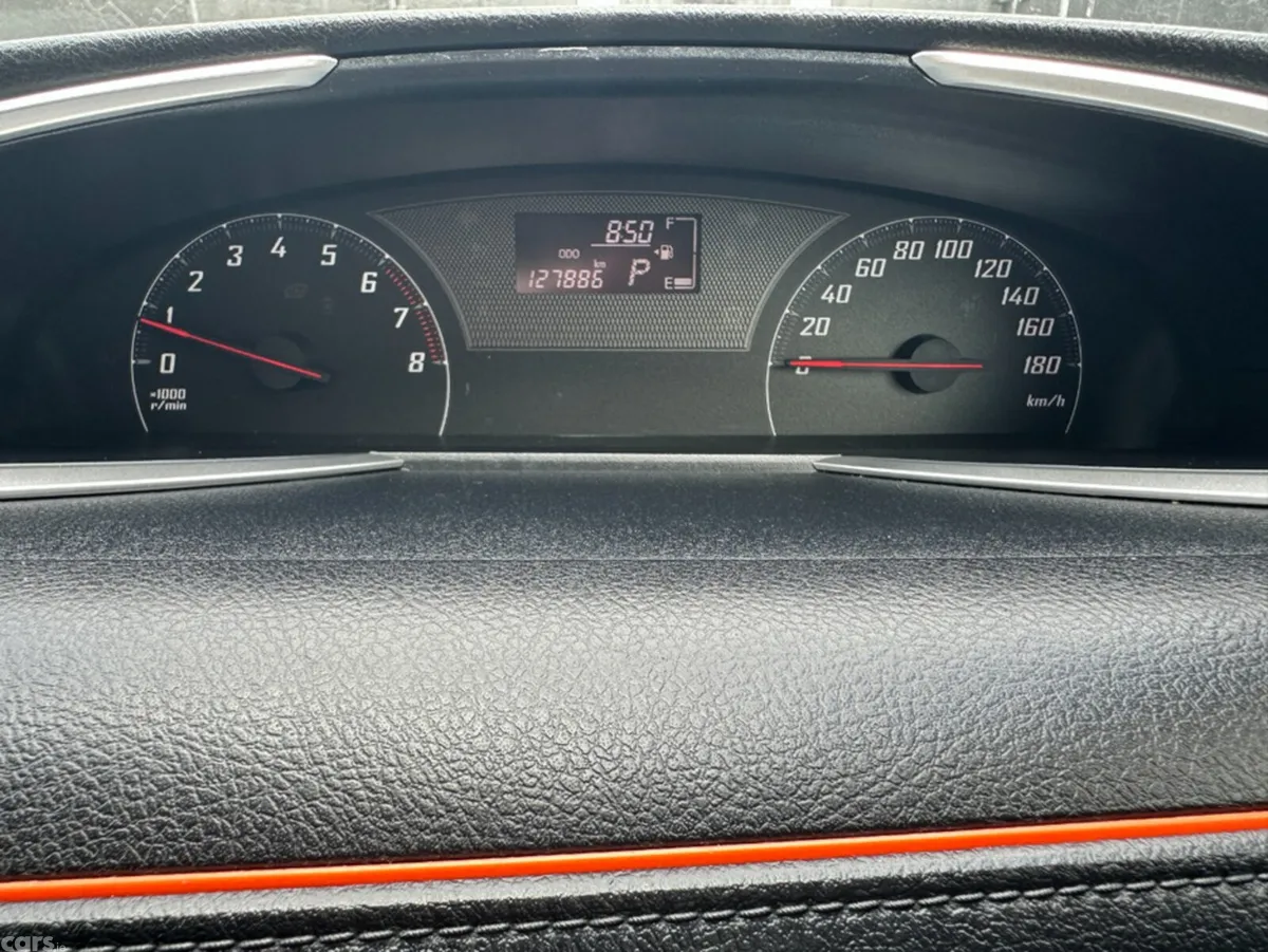 Toyota Sienta MPV, Petrol, 2017, Silver
