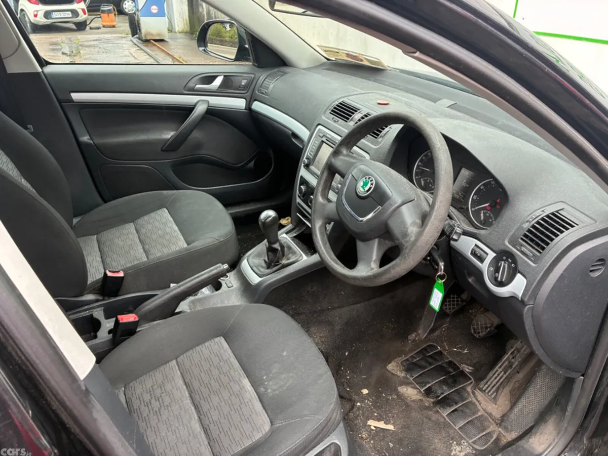 Skoda Octavia Estate, Diesel, 2010, Black