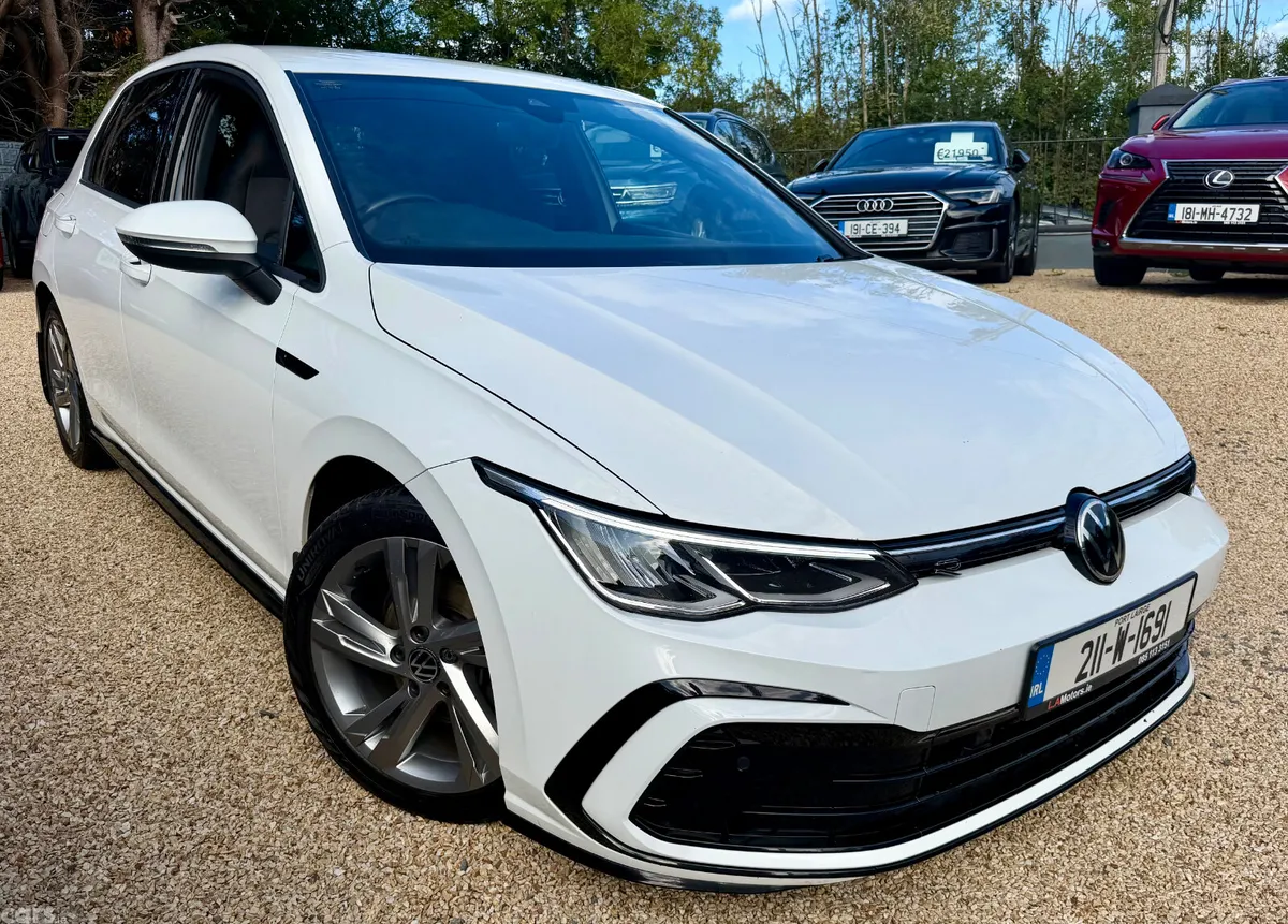 Volkswagen Golf Estate, Petrol, 2021, White