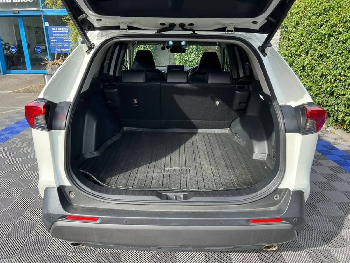 Toyota RAV4 SUV, Petrol Hybrid, 2020, White