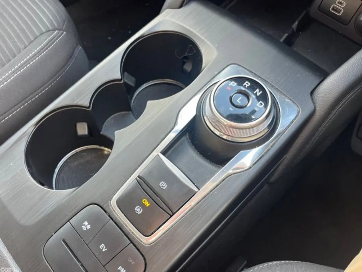 Ford Kuga MPV, Petrol Plug-in Hybrid, 2023, Red