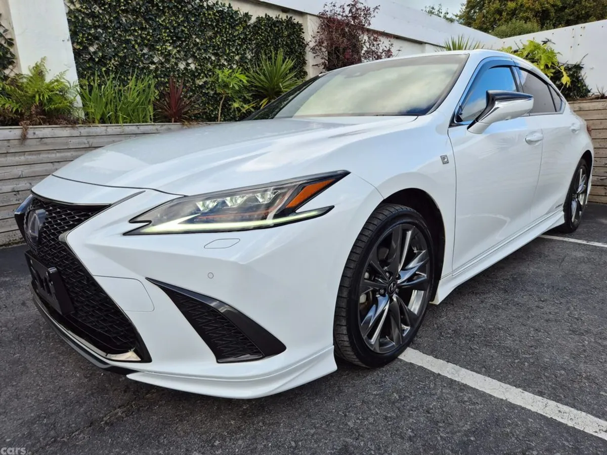 Lexus ES Saloon, Petrol Hybrid, 2021, White