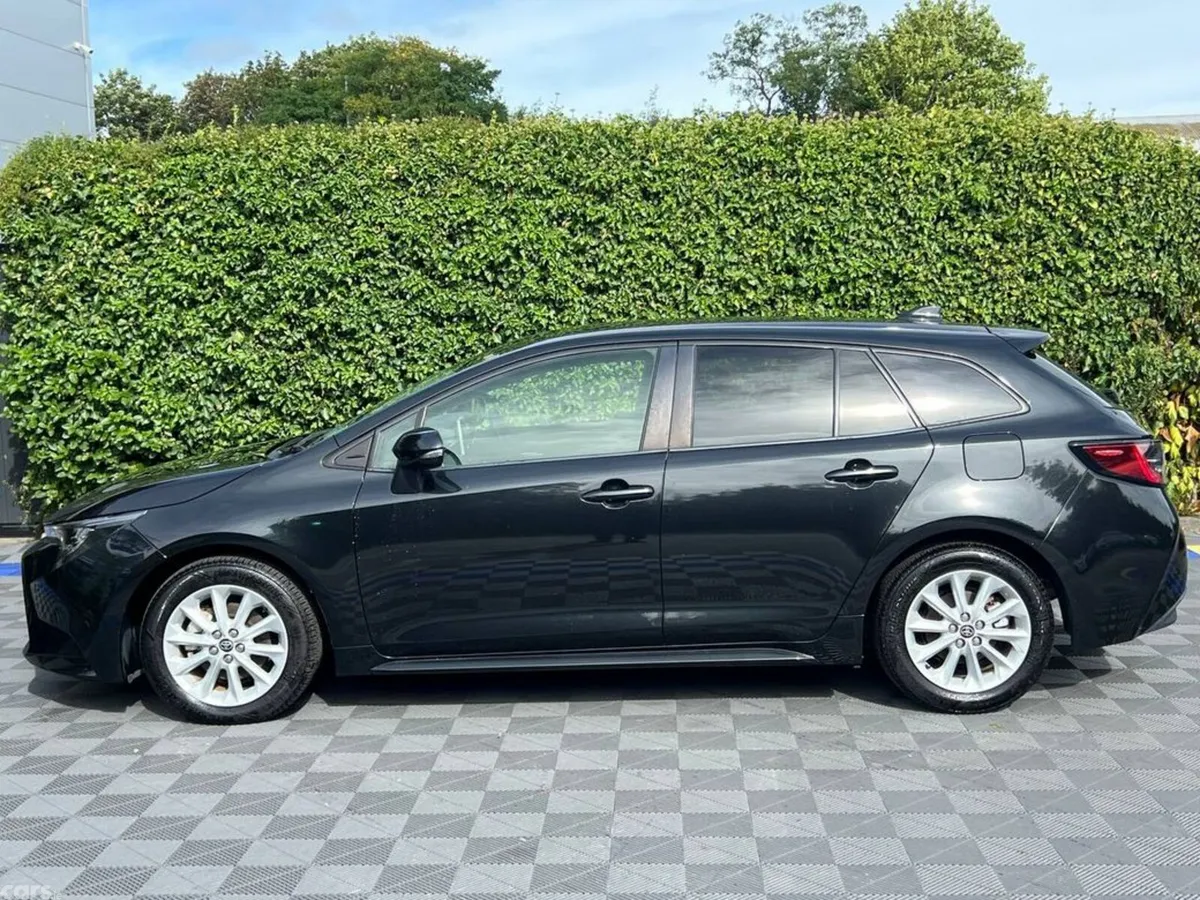Toyota Corolla Estate, Petrol Hybrid, 2022, Black