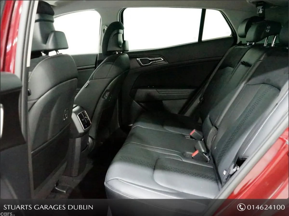 Kia Sportage MPV, Petrol Plug-in Hybrid, 2026, Red