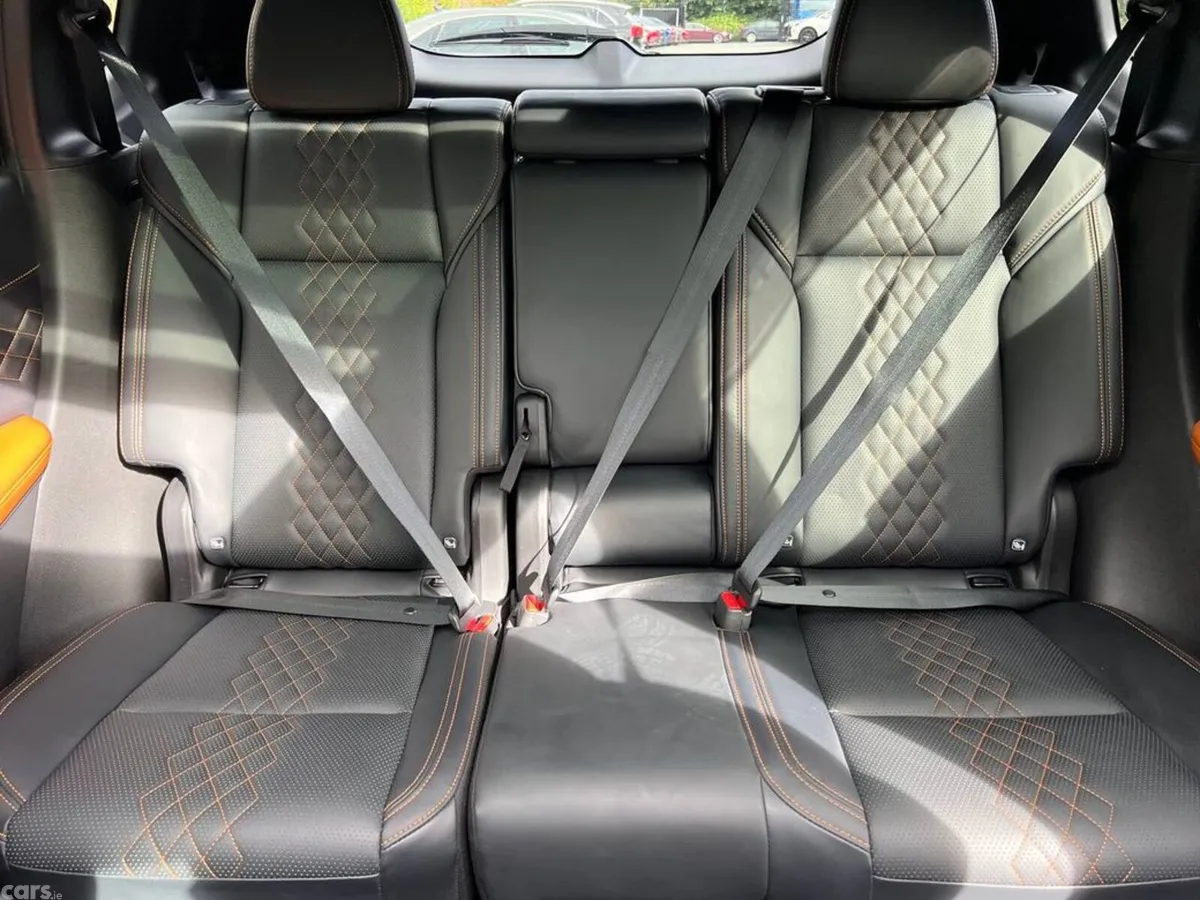 Mitsubishi Outlander SUV, Petrol Hybrid, 2023, White