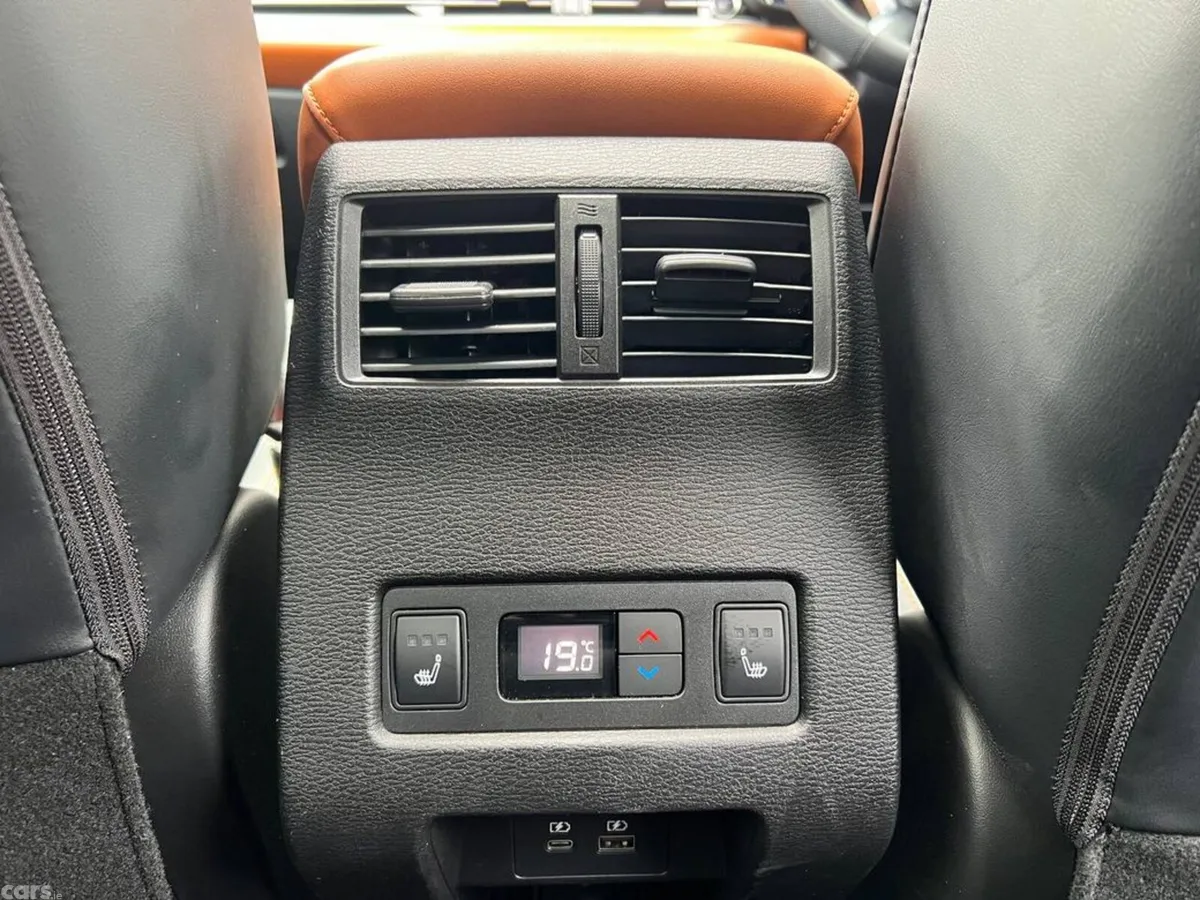 Mitsubishi Outlander SUV, Petrol Hybrid, 2023, White