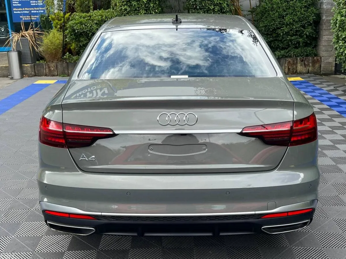 Audi A4 Saloon, Diesel, 2022, Grey