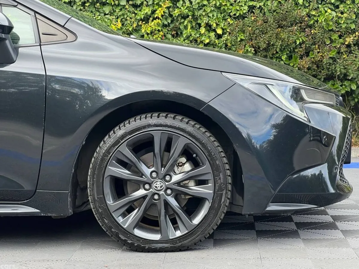 Toyota Corolla Estate, Petrol Hybrid, 2021, Black