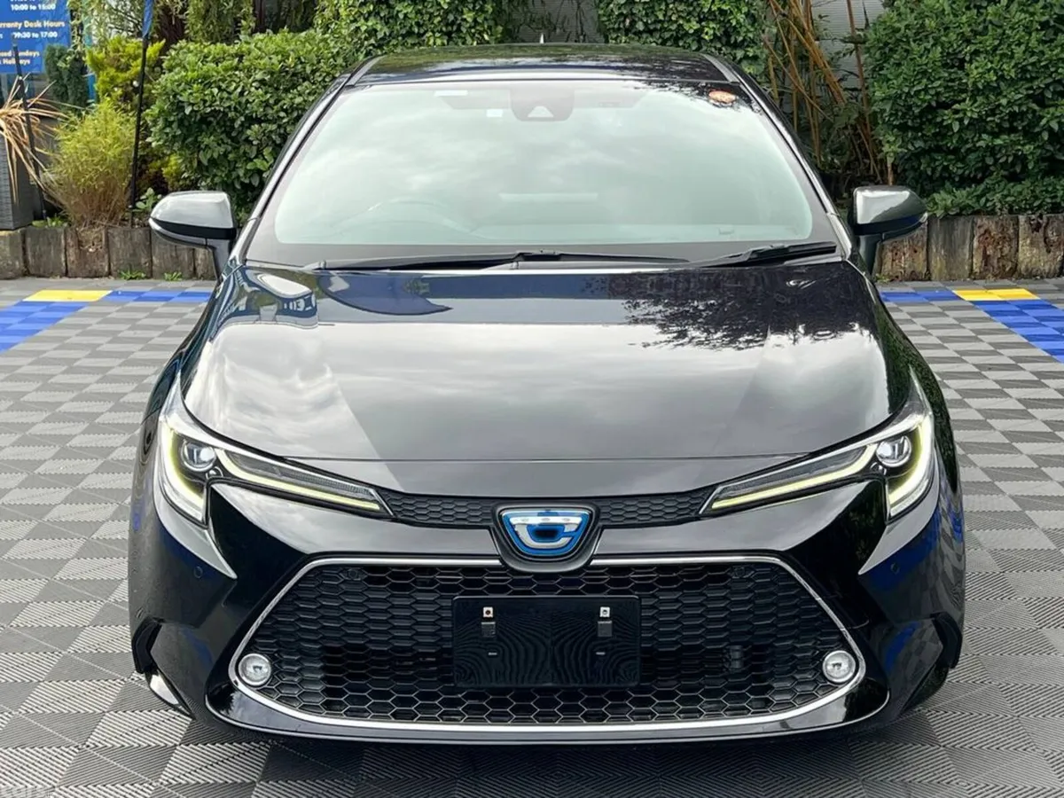 Toyota Corolla Estate, Petrol Hybrid, 2021, Black