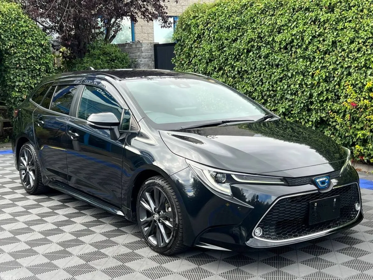 Toyota Corolla Estate, Petrol Hybrid, 2021, Black