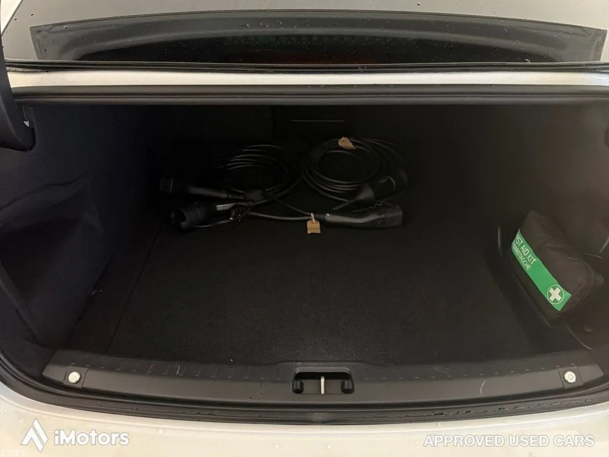 Volvo S90 Saloon, Petrol Plug-in Hybrid, 2022, White