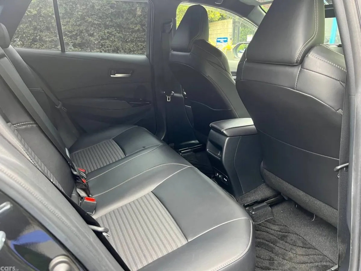 Toyota Corolla Estate, Petrol Hybrid, 2021, Black