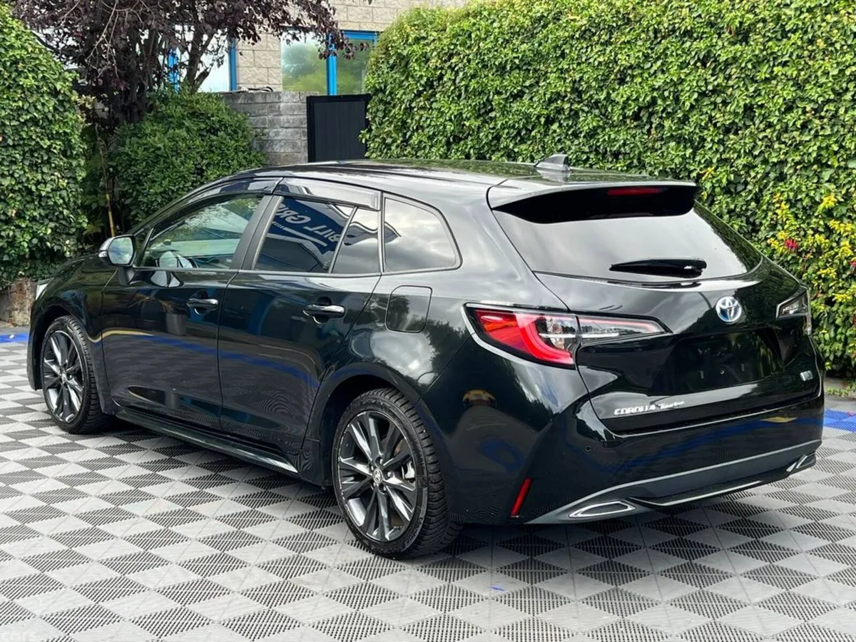 Toyota Corolla Estate, Petrol Hybrid, 2021, Black
