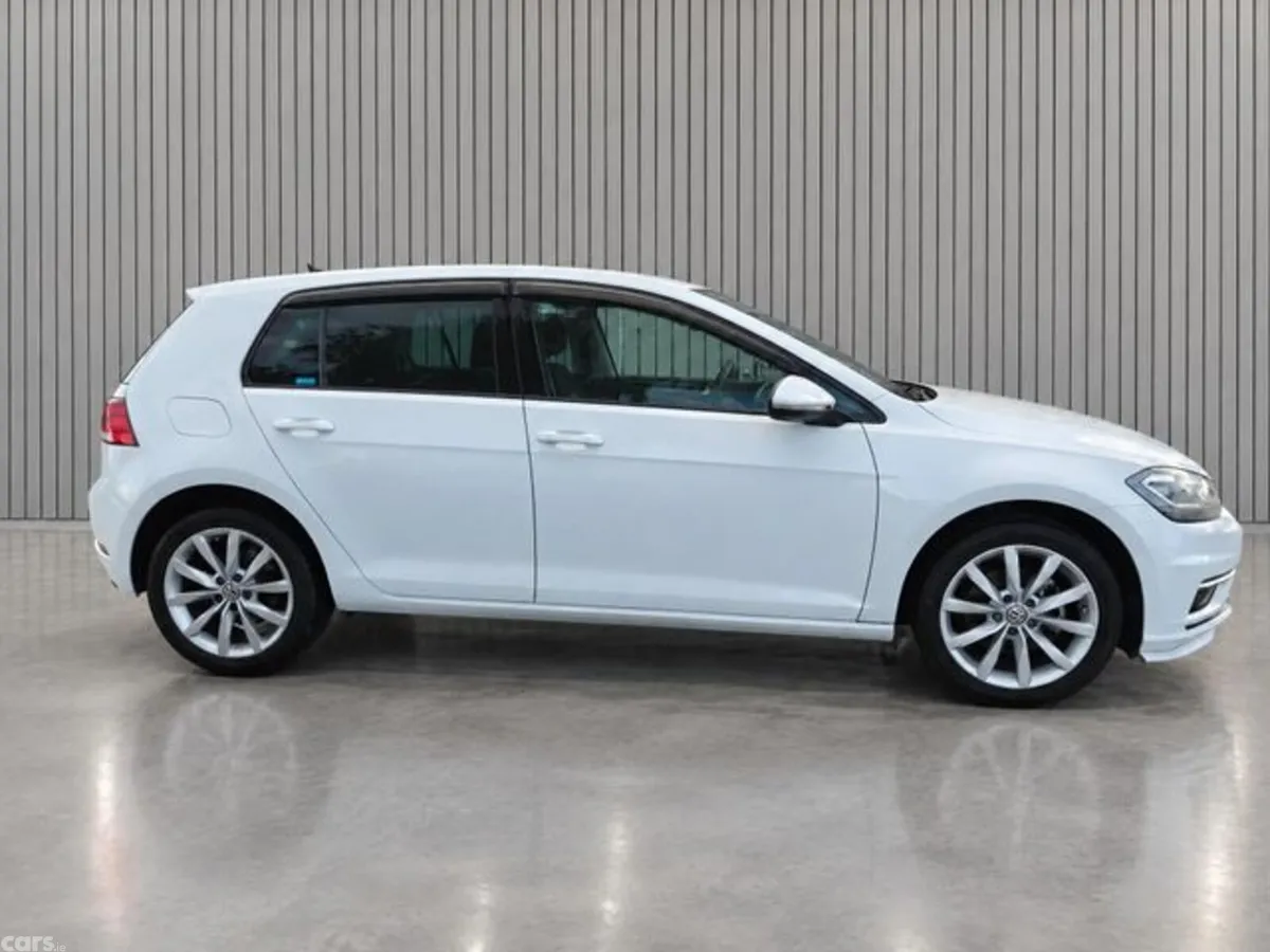 Volkswagen Golf Hatchback, Petrol, 2018, White