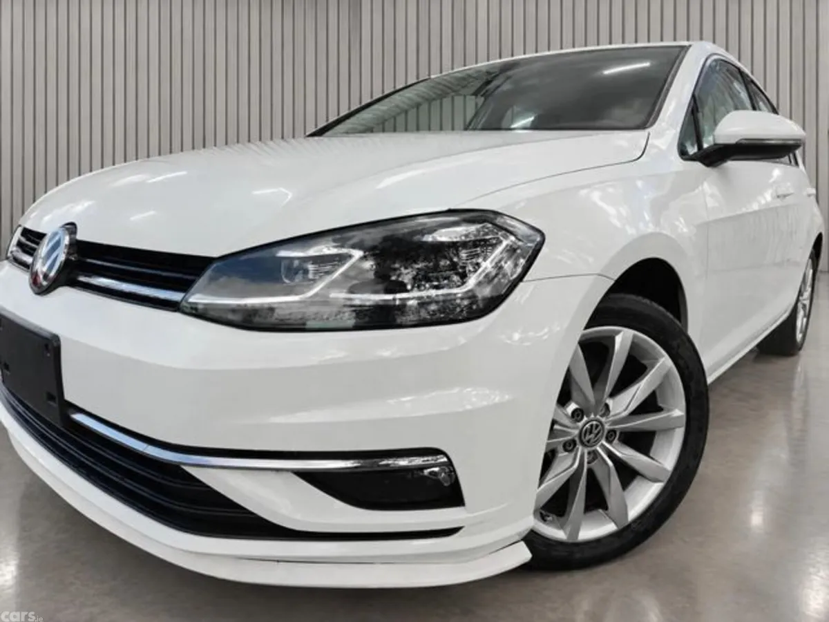 Volkswagen Golf Hatchback, Petrol, 2018, White