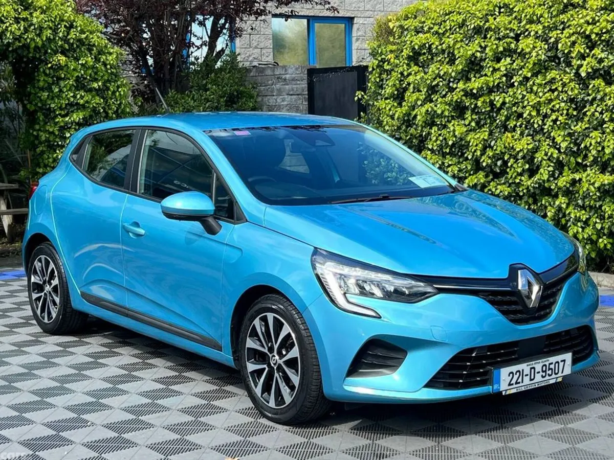Renault Clio Hatchback, Petrol, 2022, Blue