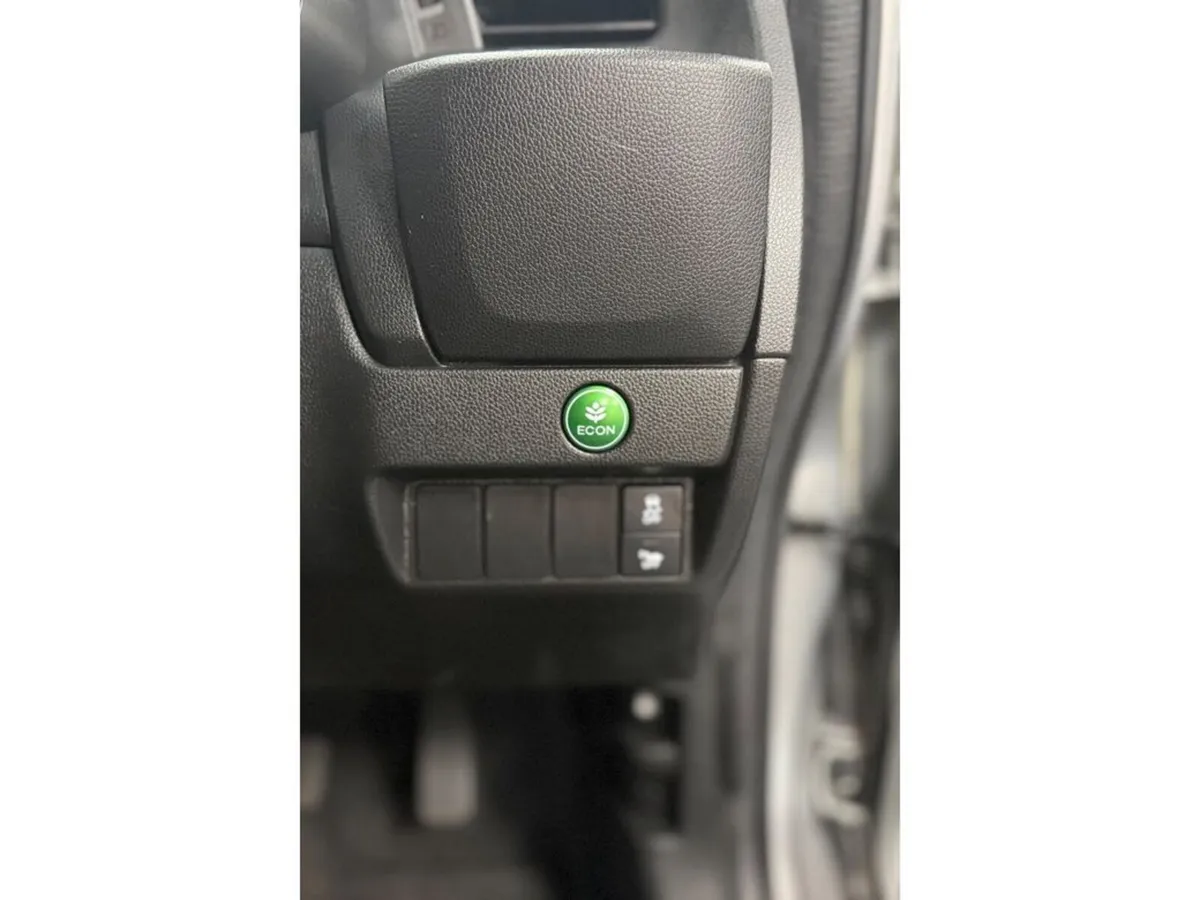Honda Fit Hatchback, Petrol, 2014, Silver