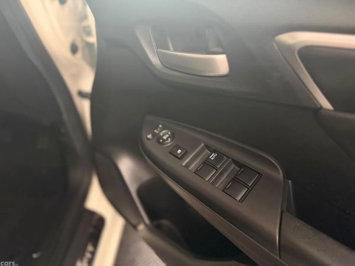 Honda Fit Hatchback, Petrol Hybrid, 2013, White