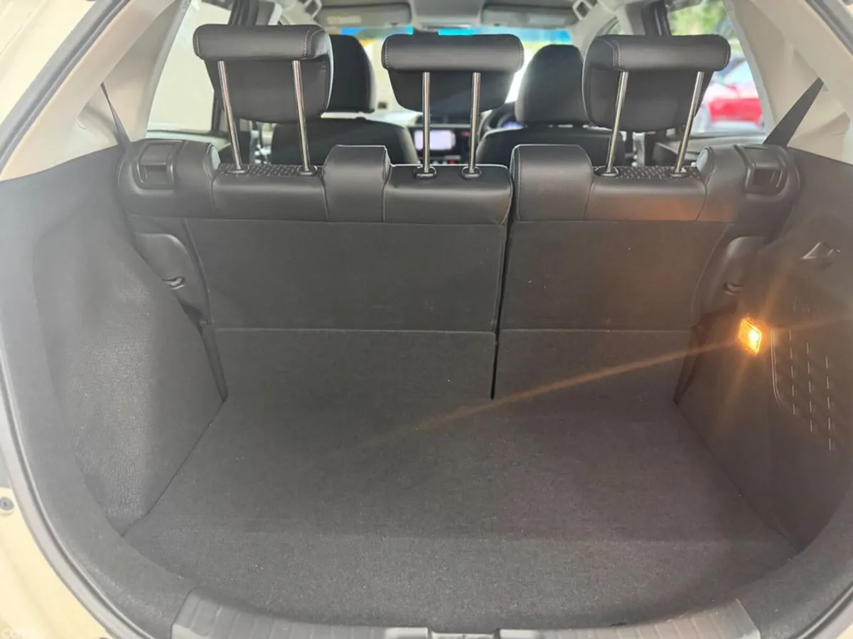 Honda Fit Hatchback, Petrol Hybrid, 2013, White