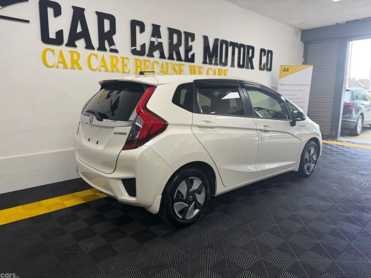 Honda Fit Hatchback, Petrol Hybrid, 2013, White