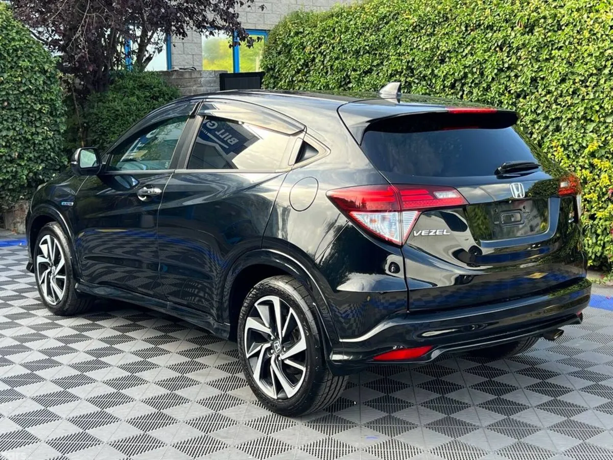 Honda Vezel SUV, Petrol Hybrid, 2017, Black