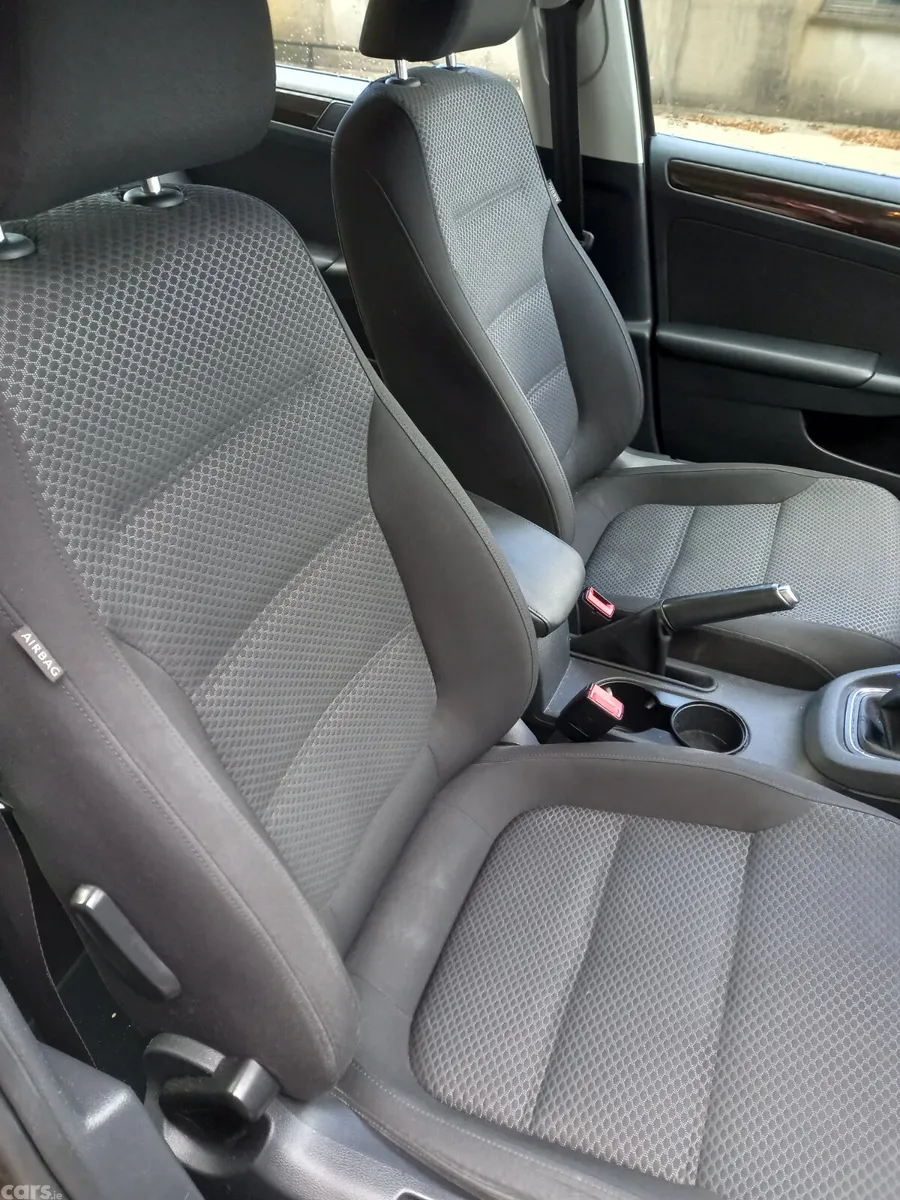 Volkswagen Jetta Saloon, Diesel, 2016, Brown