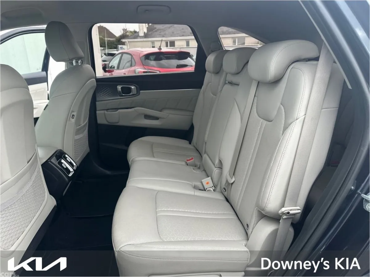 Kia Sorento MPV, Petrol Plug-in Hybrid, 2022, Blue