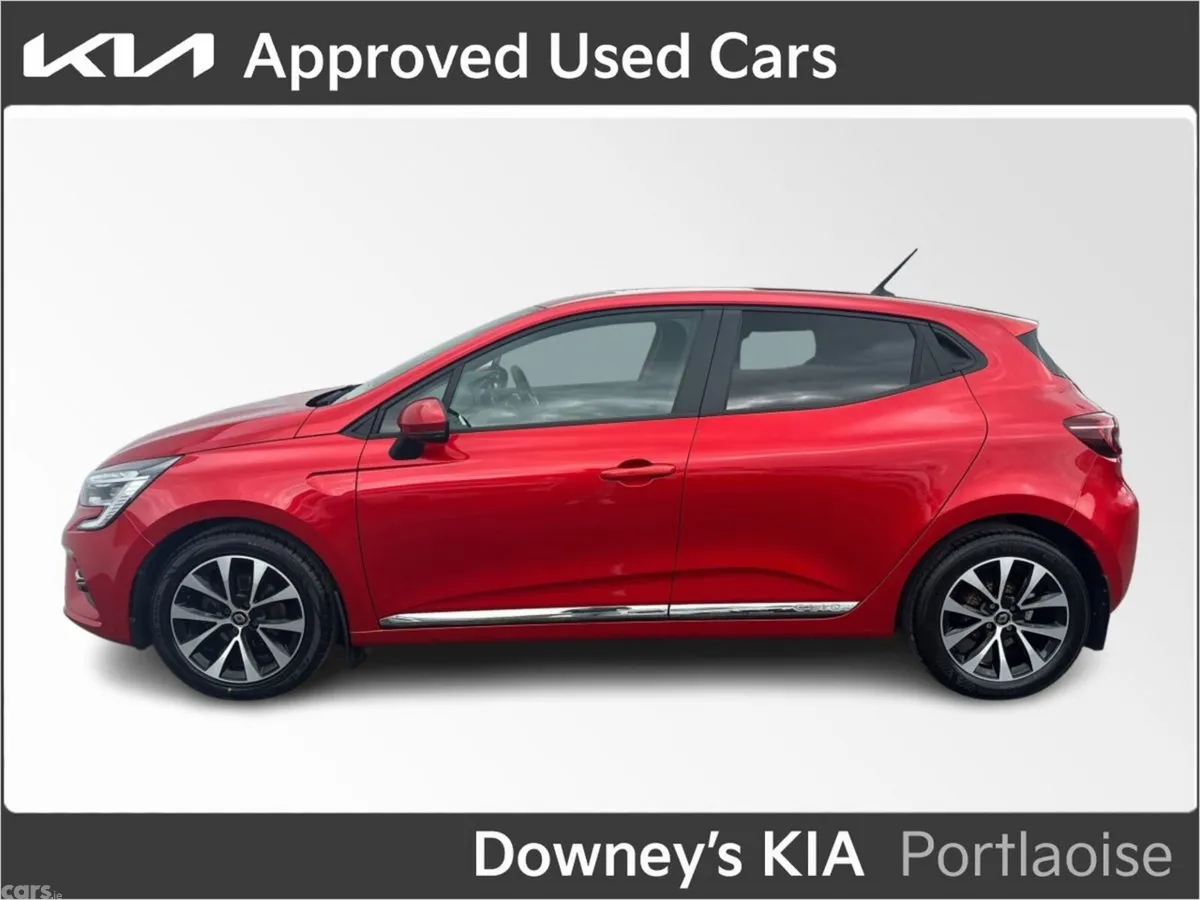 Renault Clio Hatchback, Petrol, 2021, Red